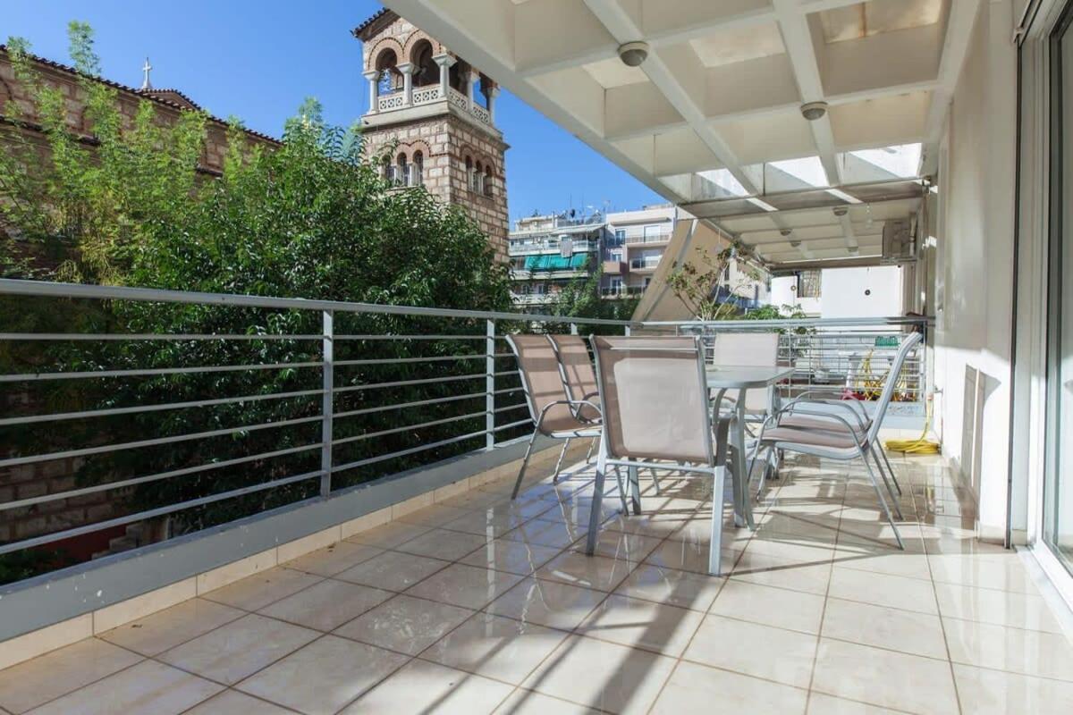 Scenic Balcony Apt In Vibrant Petralona Athen Exterior foto