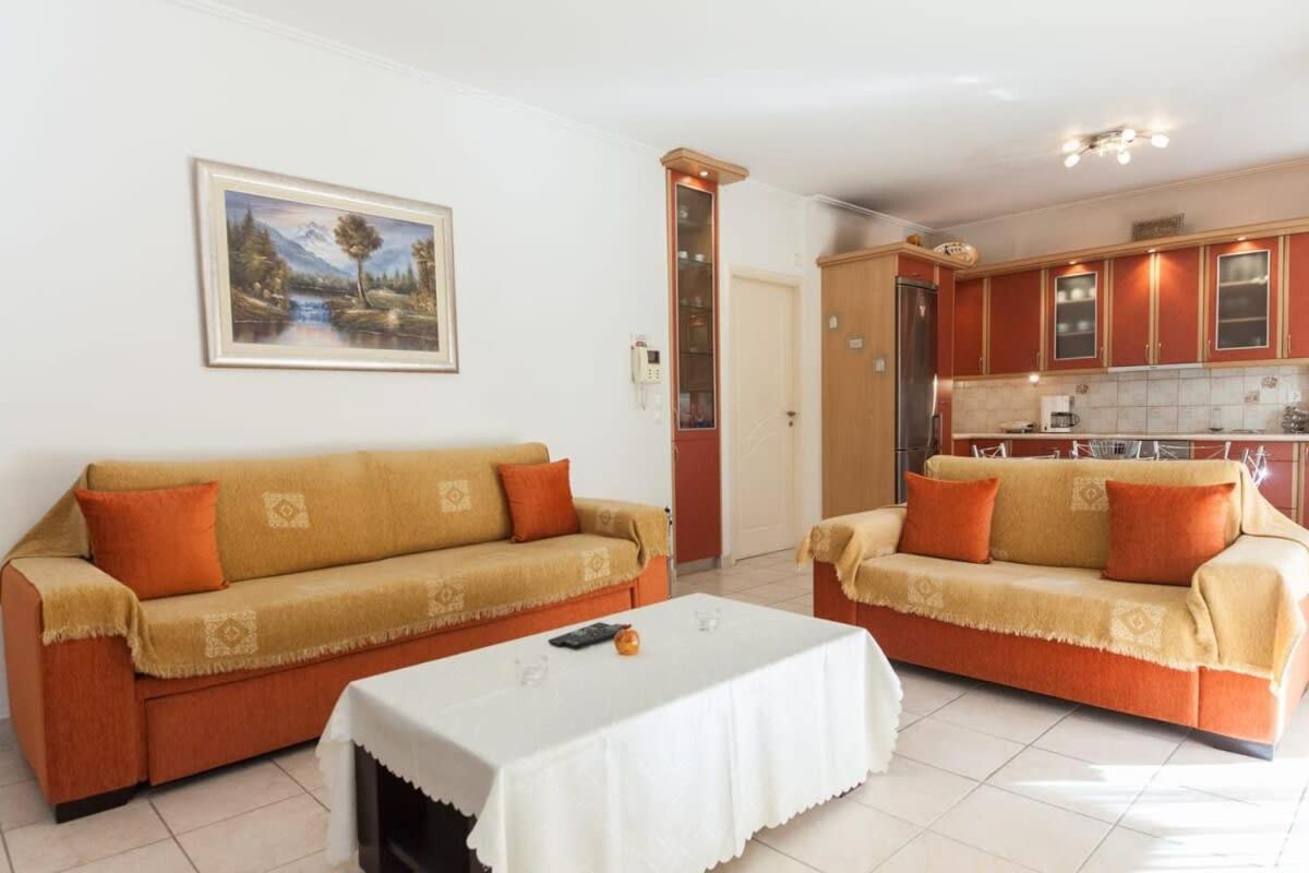 Scenic Balcony Apt In Vibrant Petralona Athen Exterior foto