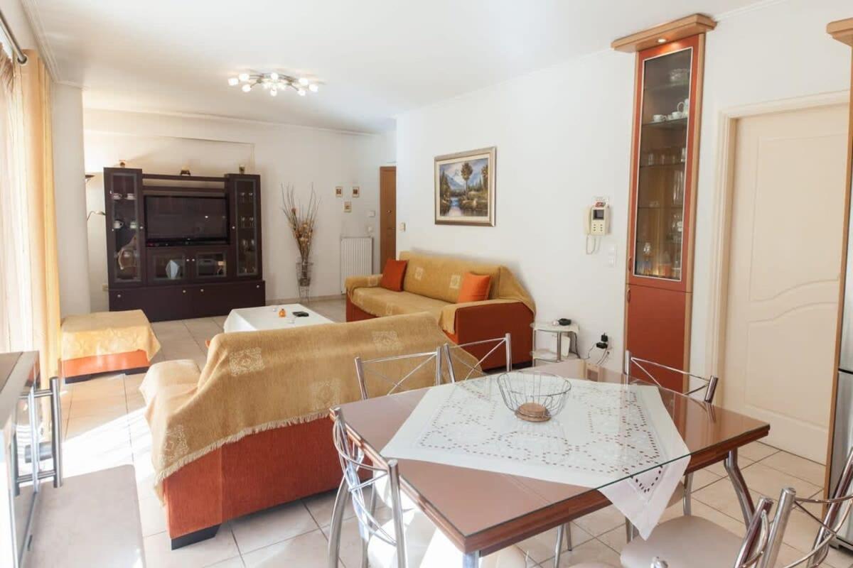 Scenic Balcony Apt In Vibrant Petralona Athen Exterior foto