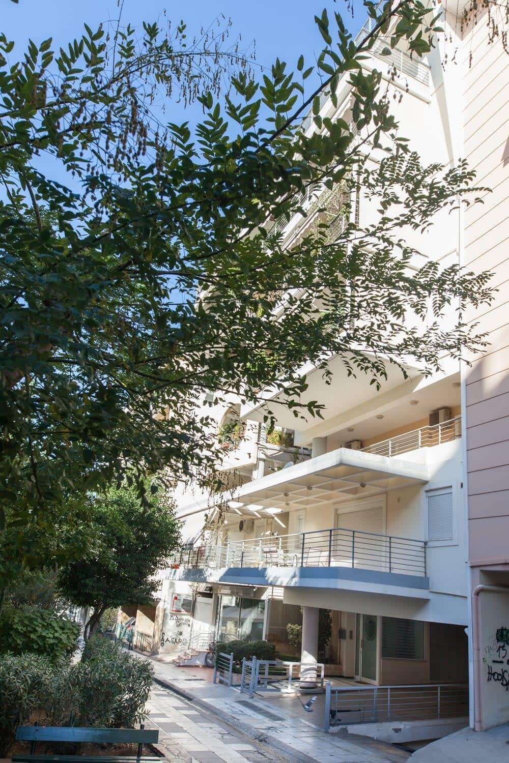 Scenic Balcony Apt In Vibrant Petralona Athen Exterior foto
